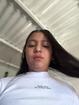Snapshot of Baby_morena12 chatting on 06-17-26, 08:21 Baby morena12 online show from 06-17-26, 08:21