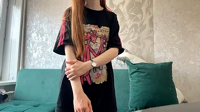 Snapshot of JuliaPoljak chatting on 03-26-26, 05:35 JuliaPoljak online show from 03-26-26, 05:35