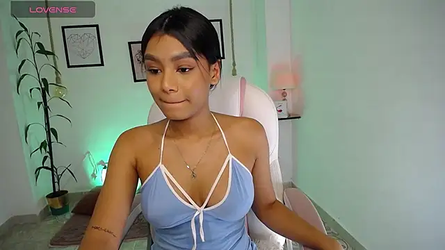 adhara 11 online show from 03-31-26, 11:05