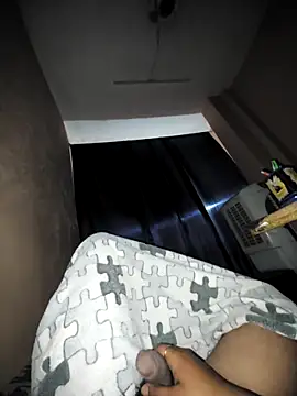 Snapshot of chocolatesboy143 chatting on 02-22-26, 04:16 chocolatesboy143 online show from 02-22-26, 04:16