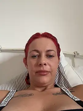 Snapshot of SophieSchmidt chatting on 02-23-26, 08:44 SophieSchmidt online show from 02-23-26, 08:44