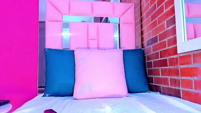 Baby doll XOXO online show from 02-10-26, 02:43