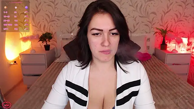 Snapshot of b1ushf1owerr chatting on 02-26-26, 07:35 b1ushf1owerr online show from 02-26-26, 07:35