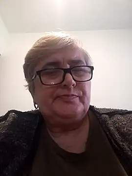 Snapshot of SusanStar874 chatting on 02-04-26, 02:34 SusanStar874 online show from 02-04-26, 02:34