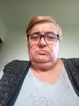 Snapshot of SusanStar874 chatting on 04-22-26, 04:19 SusanStar874 online show from 04-22-26, 04:19