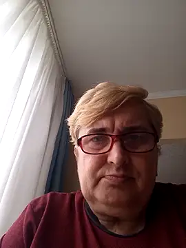 Snapshot of SusanStar874 chatting on 05-08-26, 03:28 SusanStar874 online show from 05-08-26, 03:28