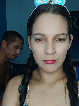 Snapshot of Perla_and_Maikol chatting on 02-17-26, 12:07 Perla and Maikol online show from 02-17-26, 12:07