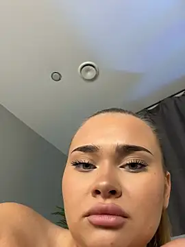 Snapshot of MonicaWestt chatting on 02-06-26, 07:45 MonicaWestt online show from 02-06-26, 07:45