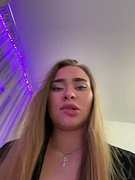 Snapshot of MonicaWestt chatting on 05-31-26, 06:53 MonicaWestt online show from 05-31-26, 06:53