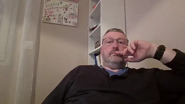 doudou310 online show from 03-10-26, 05:12