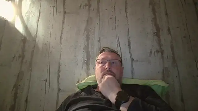 doudou310 online show from 04-06-26, 05:19