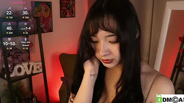 Noiry Vuvez online show from 04-17-26, 08:12