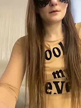 Snapshot of Helgamunn chatting on 02-02-26, 11:20 Helgamunn online show from 02-02-26, 11:20