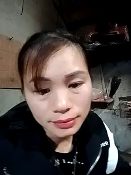 Snapshot of l_kiss chatting on 02-07-26, 01:26 l kiss online show from 02-07-26, 01:26