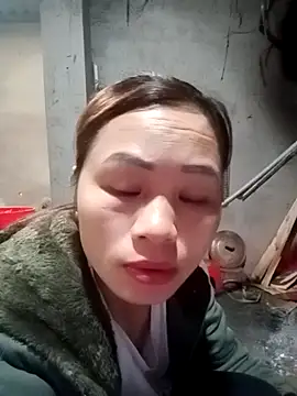 Snapshot of l_kiss chatting on 02-11-26, 02:16 l kiss online show from 02-11-26, 02:16