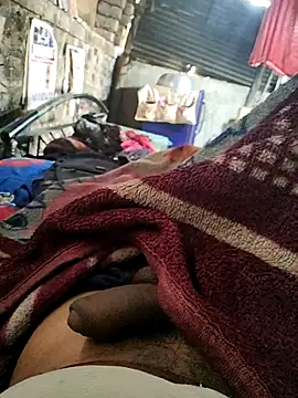 Snapshot of crazyxy12 chatting on 02-21-26, 06:36 crazyxy12 online show from 02-21-26, 06:36