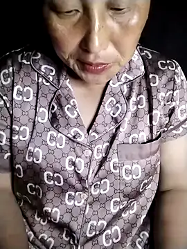 Snapshot of Tina-beo chatting on 04-19-26, 01:54 Tina-beo online show from 04-19-26, 01:54