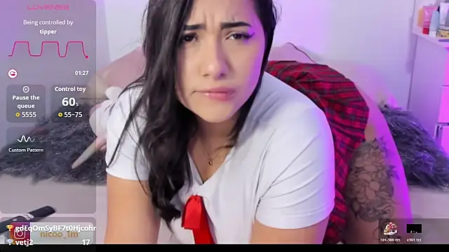 Snapshot of nicoo_1 chatting on 02-12-26, 01:11 nicoo 1 online show from 02-12-26, 01:11