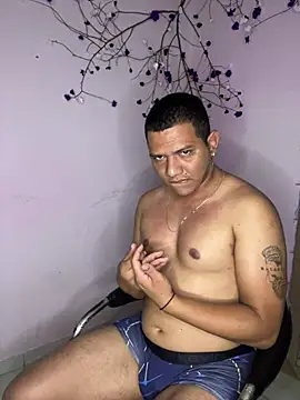 Snapshot of Loaisn chatting on 02-03-26, 01:37 Loaisn online show from 02-03-26, 01:37