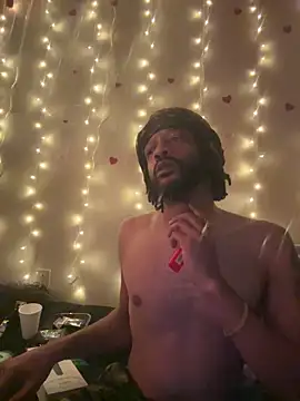 Snapshot of magic_man1085 chatting on 02-16-26, 10:44 magic man1085 online show from 02-16-26, 10:44