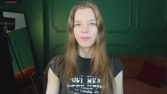 Snapshot of _Tina_Tayllor_ chatting on 02-27-26, 09:37 Tina Tayllor online show from 02-27-26, 09:37