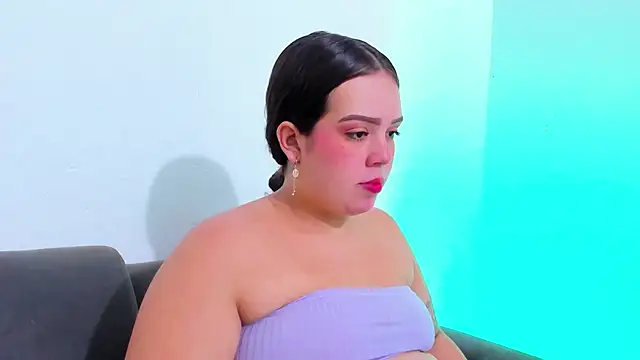 Snapshot of Emely_pregnantt chatting on 03-11-26, 08:09 Emely pregnantt online show from 03-11-26, 08:09