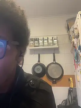 Snapshot of ELPikaPreta chatting on 02-15-26, 07:51 ELPikaPreta online show from 02-15-26, 07:51