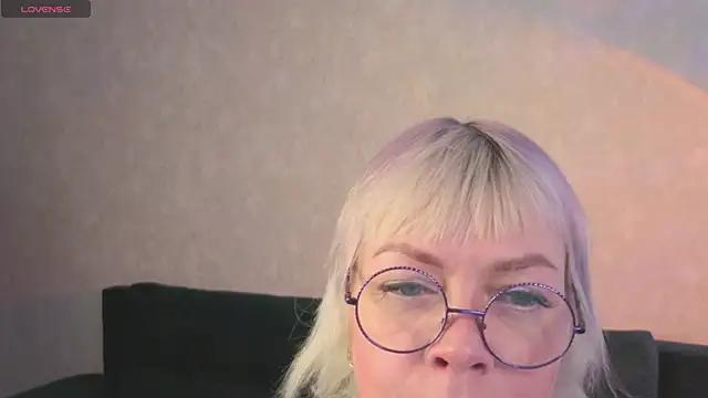 Snapshot of Ann_Annise chatting on 03-01-26, 06:59 Ann Annise online show from 03-01-26, 06:59