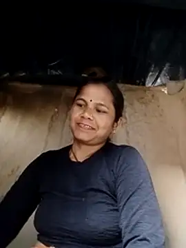 Snapshot of Pooja_sahu chatting on 02-27-26, 02:44 Pooja sahu online show from 02-27-26, 02:44