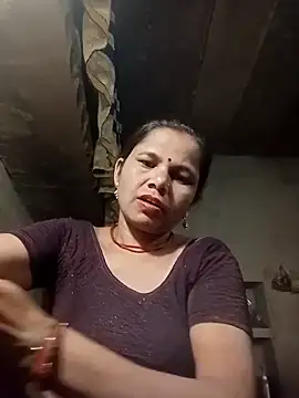 Snapshot of Pooja_sahu chatting on 05-17-26, 05:42 Pooja sahu online show from 05-17-26, 05:42