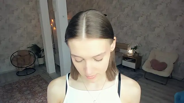 LianneBynon online show from 05-28-26, 08:33
