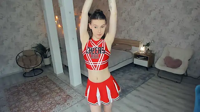 LianneBynon online show from 05-30-26, 08:33