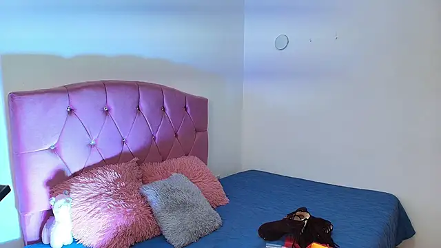 Kalyra 17 online show from 03-12-26, 11:49