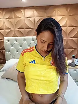 Snapshot of MiaSantana_ chatting on 06-17-26, 10:10 MiaSantana online show from 06-17-26, 10:10