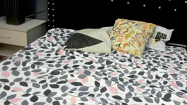 Snapshot of Ambar_Cortes chatting on 02-24-26, 02:59 Ambar Cortes online show from 02-24-26, 02:59