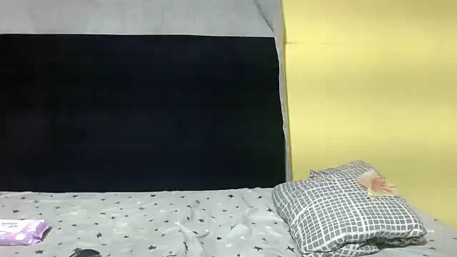 Snapshot of JinglynJuicy22 chatting on 02-26-26, 08:19 JinglynJuicy22 online show from 02-26-26, 08:19