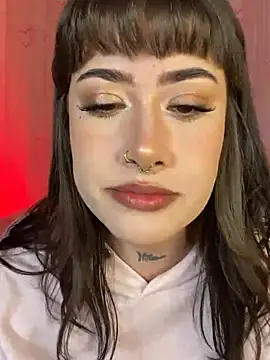 Snapshot of Tamara_uwu chatting on 06-18-26, 08:24 Tamara uwu online show from 06-18-26, 08:24