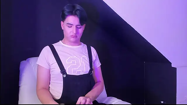 Snapshot of noahWolff_ chatting on 02-09-26, 09:19 noahWolff online show from 02-09-26, 09:19