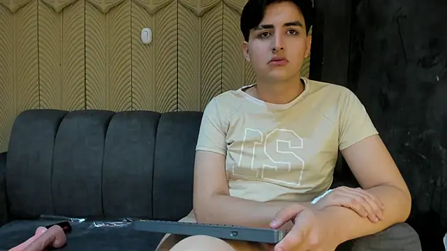 Snapshot of noahWolff_ chatting on 02-10-26, 09:24 noahWolff online show from 02-10-26, 09:24