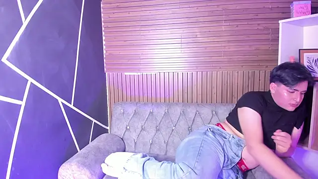 Snapshot of noahWolff_ chatting on 02-12-26, 05:13 noahWolff online show from 02-12-26, 05:13