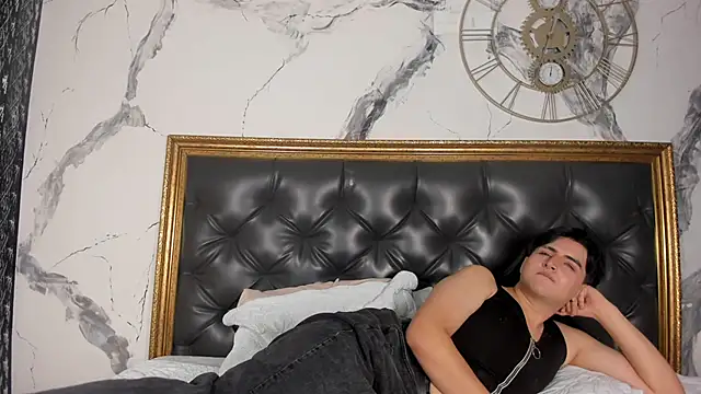 Snapshot of noahWolff_ chatting on 02-13-26, 05:03 noahWolff online show from 02-13-26, 05:03