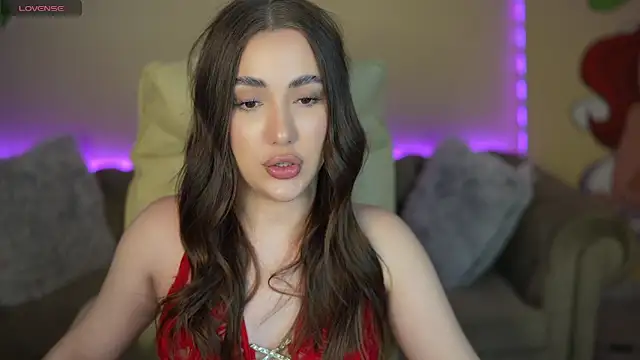 Snapshot of OliviaMoore_ chatting on 06-19-26, 12:53 OliviaMoore online show from 06-19-26, 12:53