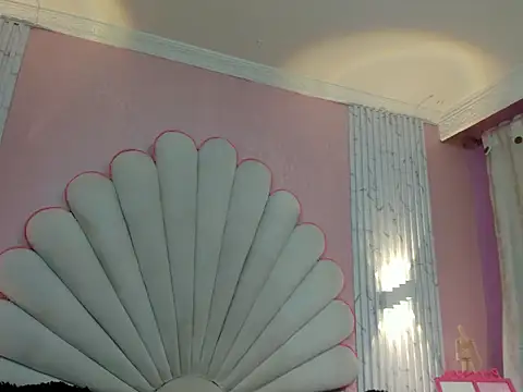 Kateemos online show from 02-13-26, 01:40