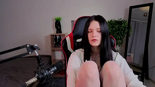 Snapshot of Maria_trend chatting on 02-12-26, 05:08 Maria trend online show from 02-12-26, 05:08