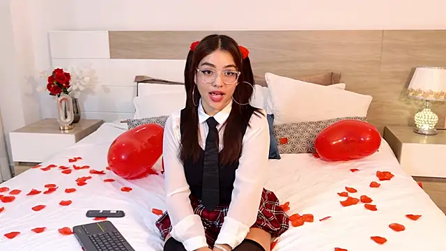 Snapshot of AntonellaBons chatting on 02-14-26, 06:54 AntonellaBons online show from 02-14-26, 06:54