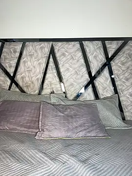 Snapshot of Denise_wolfe21 chatting on 02-25-26, 01:43 Denise wolfe21 online show from 02-25-26, 01:43