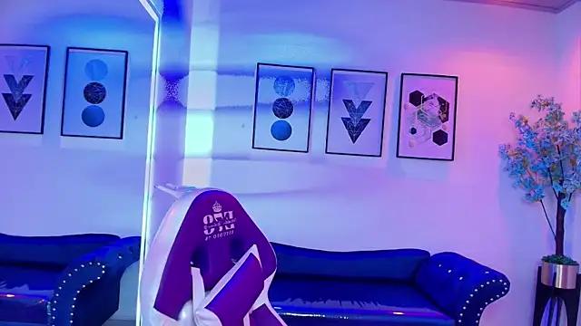 Snapshot of Maddie_T18 chatting on 03-28-26, 11:54 Maddie T18 online show from 03-28-26, 11:54