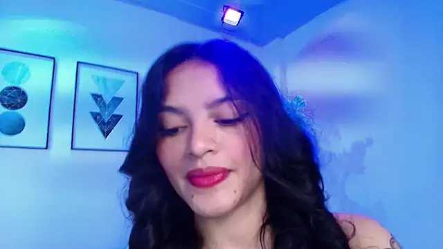 Maddie T18 online show from 05-04-26, 11:28