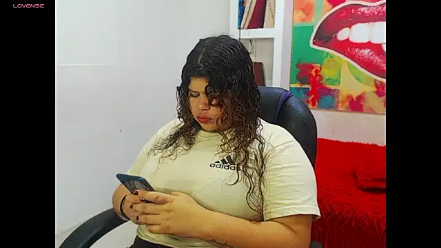 Snapshot of Cloe_r chatting on 02-11-26, 08:25 Cloe r online show from 02-11-26, 08:25