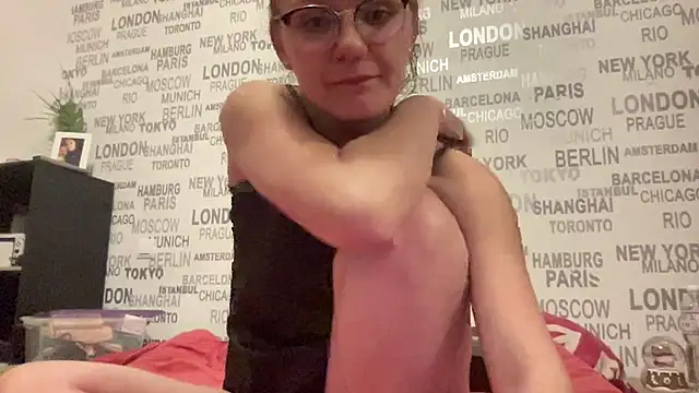 Ninafrisson online show from 02-05-26, 10:47